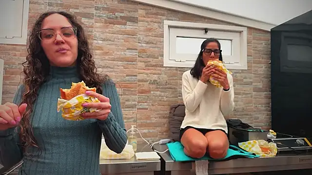 Snapshot of barfantasy chatting on 7, 2, 2026 barfantasy online show from 7, 2, 2026