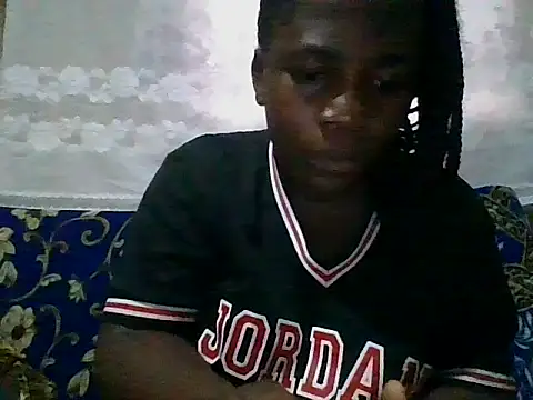 Snapshot of Liqueeny chatting on 25, 9, 2025 Liqueeny online show from 25, 9, 2025