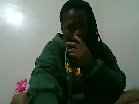 Snapshot of Liqueeny chatting on 28, 9, 2025 Liqueeny online show from 28, 9, 2025