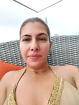 Snapshot of scarlett_moore chatting on 15, 2, 2025 scarlett moore online show from 15, 2, 2025