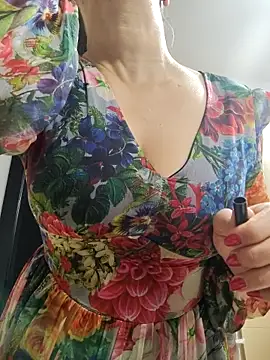 Snapshot of scarlett_moore chatting on 3, 10, 2025 scarlett moore online show from 3, 10, 2025