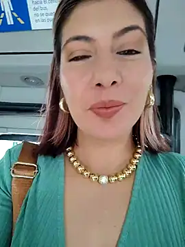 Snapshot of scarlett_moore chatting on 4, 10, 2025 scarlett moore online show from 4, 10, 2025