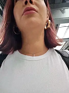 Snapshot of scarlett_moore chatting on 29, 10, 2025 scarlett moore online show from 29, 10, 2025