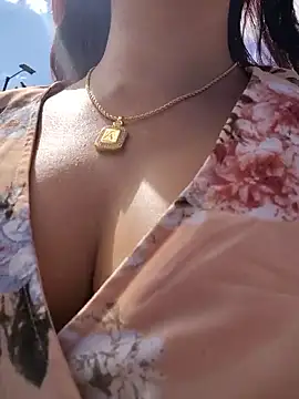 Snapshot of scarlett_moore chatting on 8, 11, 2025 scarlett moore online show from 8, 11, 2025