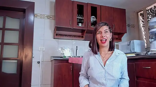 Snapshot of scarlett_moore chatting on 10, 11, 2025 scarlett moore online show from 10, 11, 2025