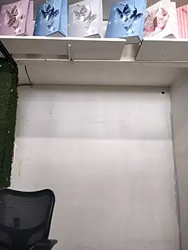 Mia Novikov online show from 1, 3, 2025