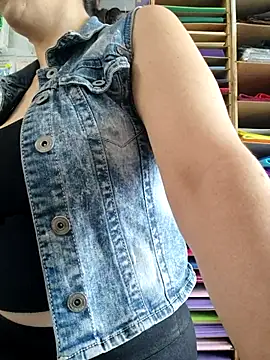 Mia Novikov online show from 18, 9, 2025