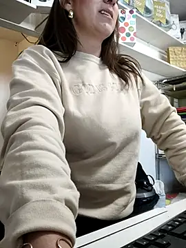 Mia Novikov online show from 1, 12, 2025