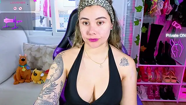 Snapshot of Tawny_cox chatting on 11, 2, 2025 Tawny cox online show from 11, 2, 2025