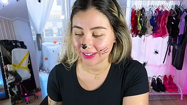 Snapshot of Tawny_cox chatting on 1, 11, 2025 Tawny cox online show from 1, 11, 2025