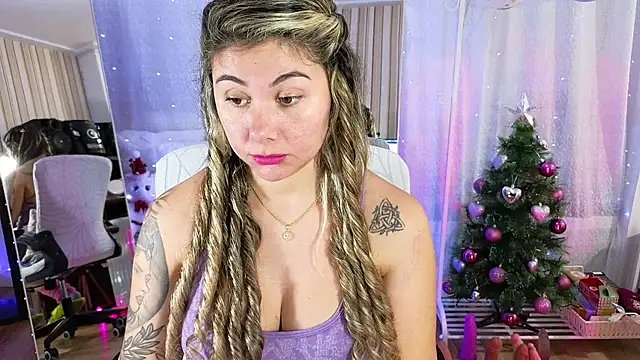 Snapshot of Tawny_cox chatting on 18, 12, 2025 Tawny cox online show from 18, 12, 2025