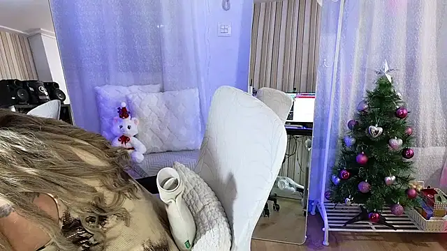 Snapshot of Tawny_cox chatting on 22, 12, 2025 Tawny cox online show from 22, 12, 2025