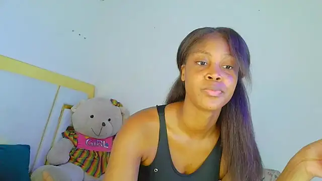 Snapshot of DayanaWood chatting on 27, 10, 2025 DayanaWood online show from 27, 10, 2025