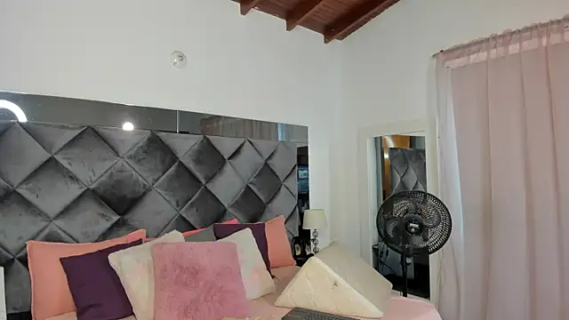 Snapshot of sofhiaa_adaams chatting on 13, 2, 2025 sofhiaa adaams online show from 13, 2, 2025