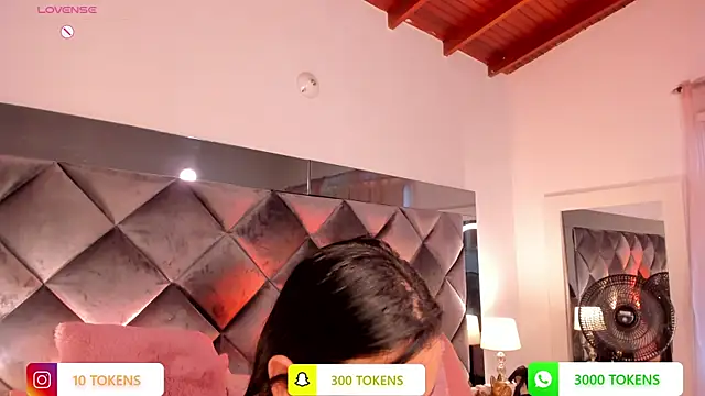 Snapshot of sofhiaa_adaams chatting on 7, 3, 2025 sofhiaa adaams online show from 7, 3, 2025