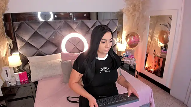 Snapshot of sofhiaa_adaams chatting on 6, 10, 2025 sofhiaa adaams online show from 6, 10, 2025