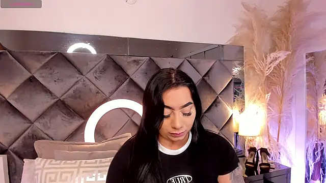 sofhiaa adaams online show from 17, 10, 2025