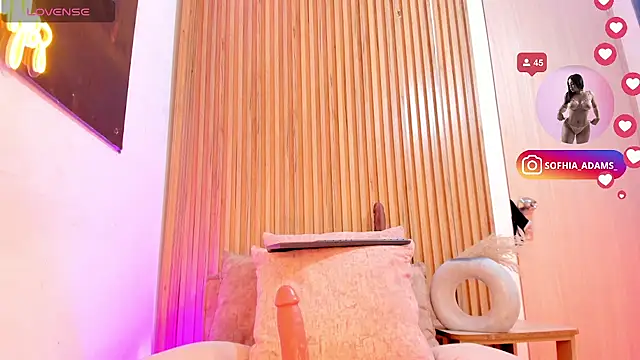 Snapshot of sofhiaa_adaams chatting on 4, 7, 2026 sofhiaa adaams online show from 4, 7, 2026