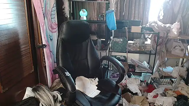 Ombeline1 online show from 9, 9, 2025