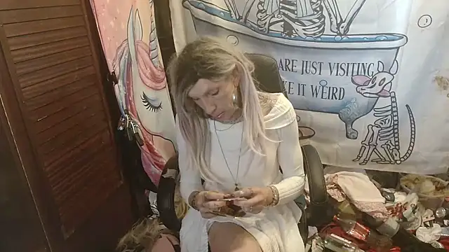 Ombeline1 online show from 6, 4, 2026