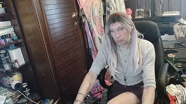 Ombeline1 online show from 14, 4, 2026