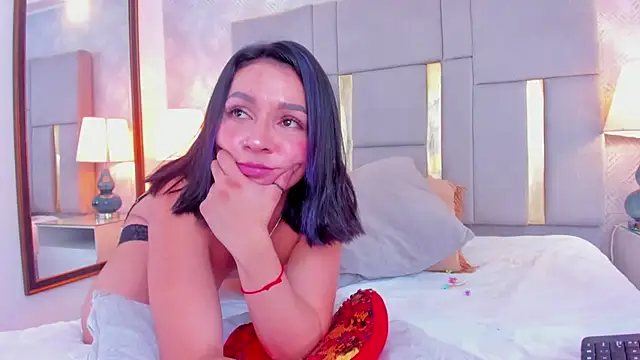 Camilaa Sanchez  online show from 11, 1, 2025