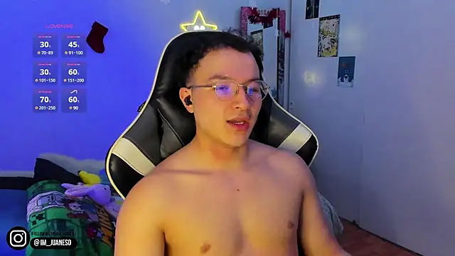 Snapshot of AustinSummerr chatting on 3, 1, 2025 AustinSummerr online show from 3, 1, 2025