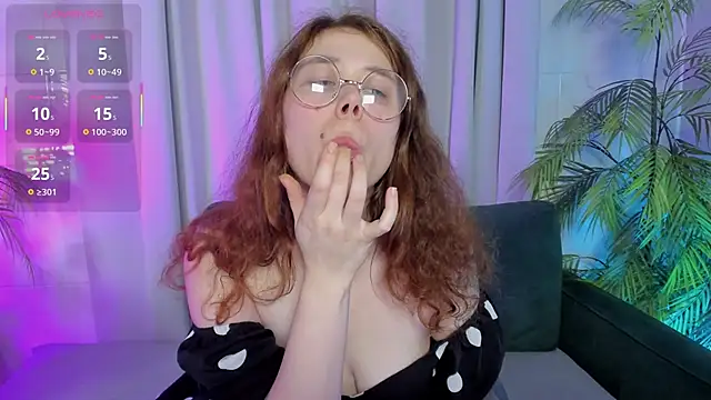 SophiePure online show from 7, 10, 2025