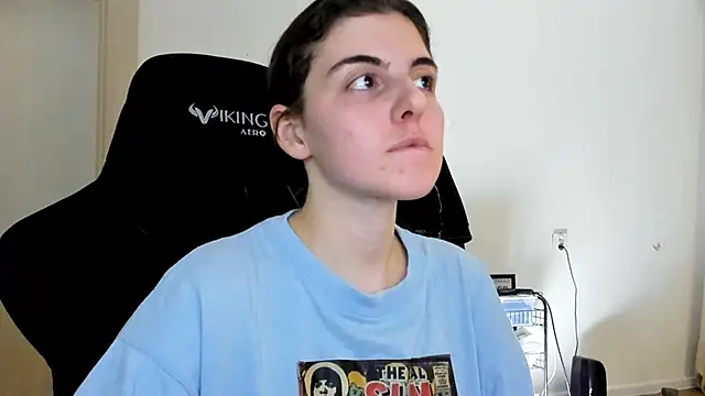 emmamurrr online show from 11, 11, 2025