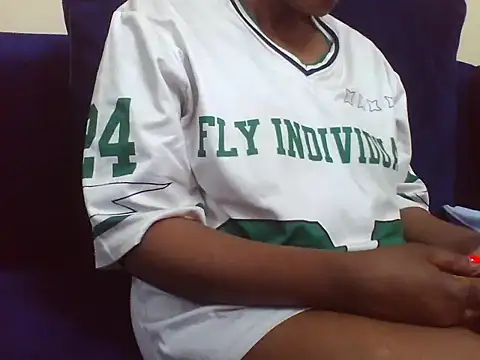 Snapshot of Sexy_Riri chatting on 9, 6, 2026 Sexy Riri online show from 9, 6, 2026