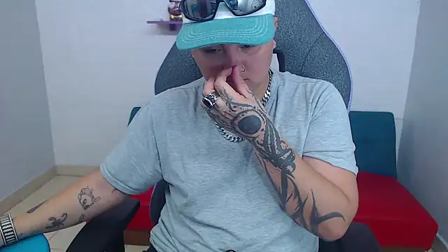 isabeautyx19 online show from 30, 1, 2025