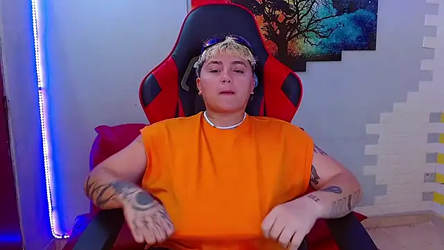 isabeautyx19 online show from 7, 3, 2025