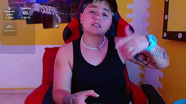 isabeautyx19 online show from 10, 3, 2025