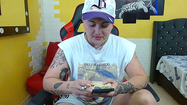 isabeautyx19 online show from 16, 9, 2025