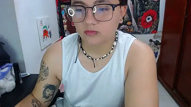 Snapshot of isabeautyx19 chatting on 10, 5, 2026 isabeautyx19 online show from 10, 5, 2026