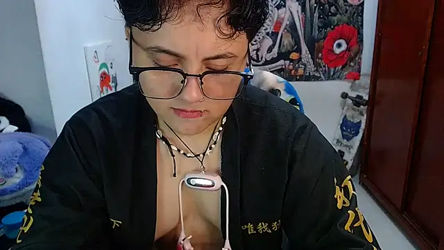 Snapshot of isabeautyx19 chatting on 12, 5, 2026 isabeautyx19 online show from 12, 5, 2026