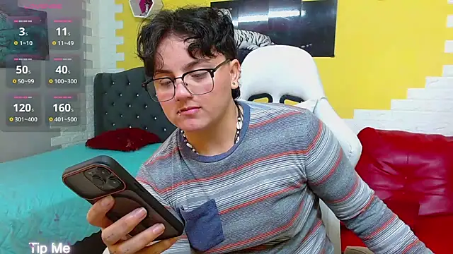 Snapshot of isabeautyx19 chatting on 1, 6, 2026 isabeautyx19 online show from 1, 6, 2026