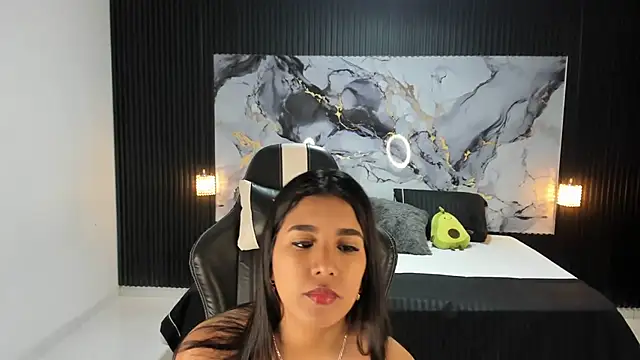 Snapshot of Ivy_16 chatting on 4, 3, 2025 Ivy 16 online show from 4, 3, 2025