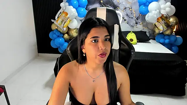 Snapshot of Ivy_16 chatting on 6, 10, 2025 Ivy 16 online show from 6, 10, 2025