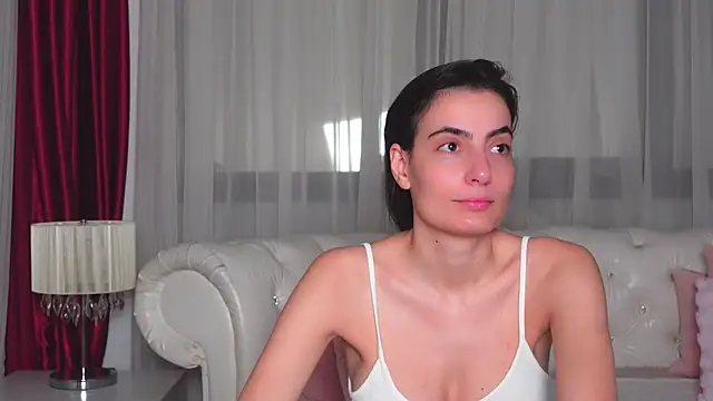 Snapshot of NinaCrystal1 chatting on 13, 12, 2024 NinaCrystal1 online show from 13, 12, 2024