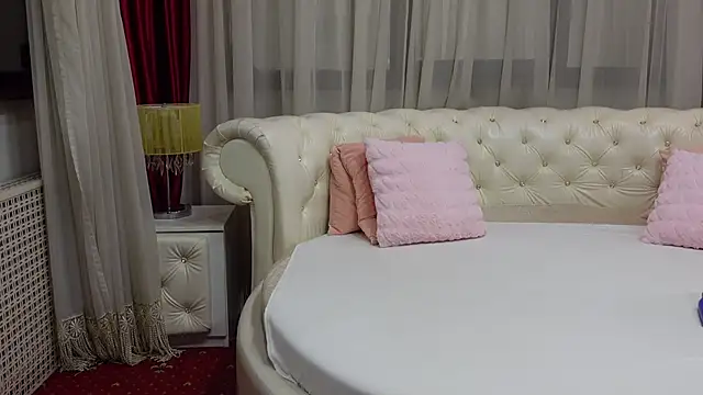 Snapshot of NinaCrystal1 chatting on 20, 2, 2025 NinaCrystal1 online show from 20, 2, 2025