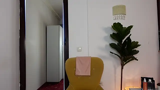 NinaCrystal1 online show from 10, 2, 2026