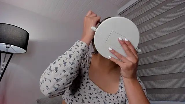 vico sweety online show from 16, 4, 2026