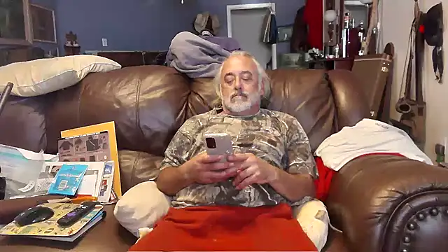 Snapshot of PincheDave4u chatting on 29, 12, 2024 PincheDave4u online show from 29, 12, 2024