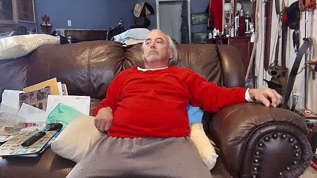 Snapshot of PincheDave4u chatting on 5, 2, 2025 PincheDave4u online show from 5, 2, 2025