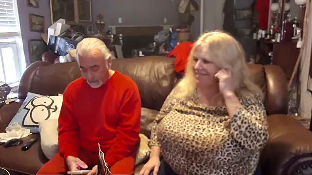 Snapshot of PincheDave4u chatting on 8, 3, 2025 PincheDave4u online show from 8, 3, 2025