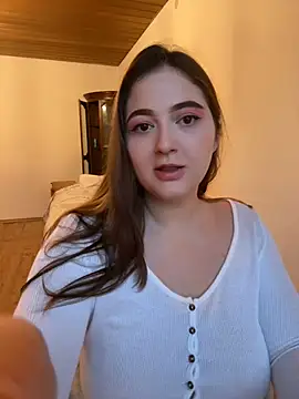 Kamilla Loop online show from 11, 1, 2025