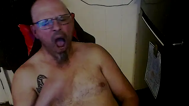 KrazyLegz online show from 19, 10, 2025