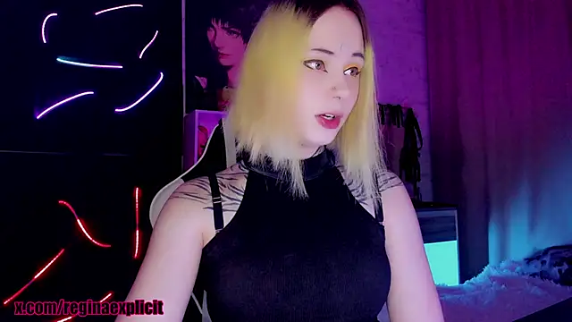 Snapshot of snake__bites chatting on 2, 10, 2025 snake bites online show from 2, 10, 2025