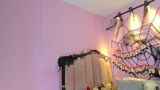 LoveQueen2 online show from 28, 10, 2025